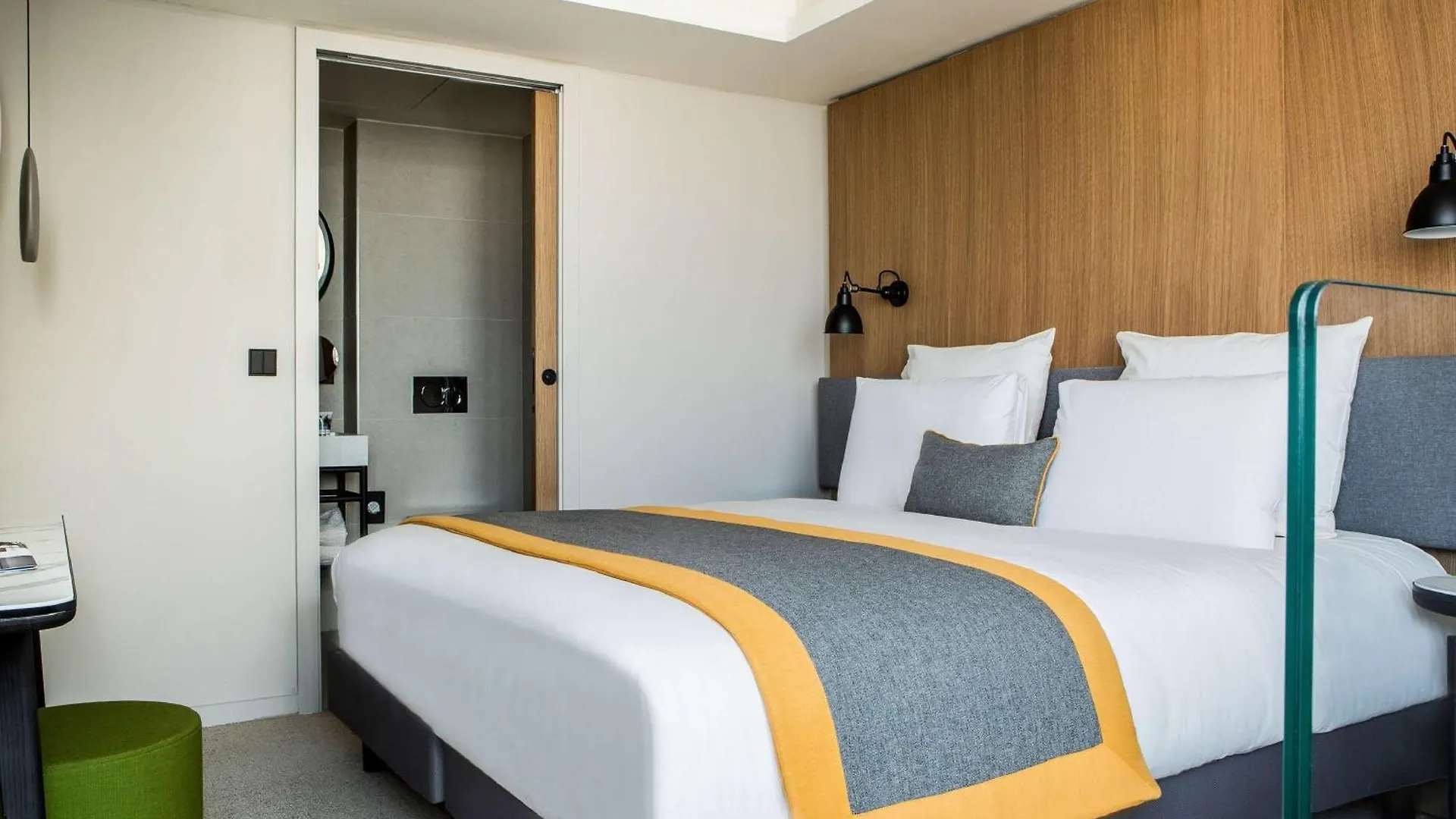 Mercure 17 Batignolles 4* Париж