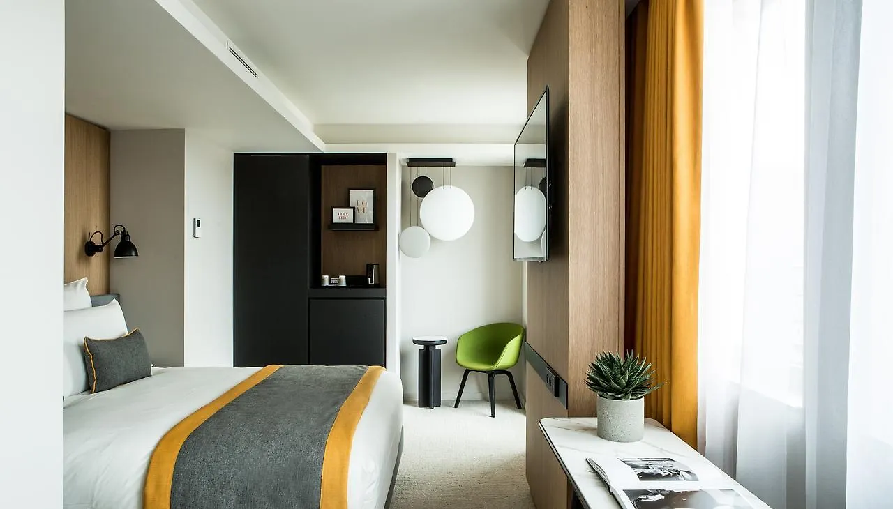 Mercure 17 Batignolles Отель
