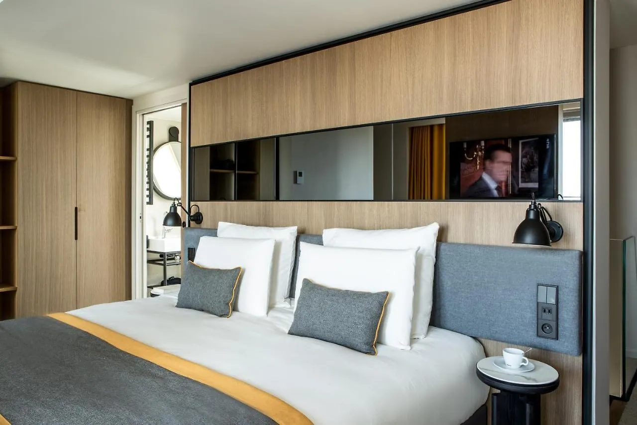 Mercure 17 Batignolles Отель