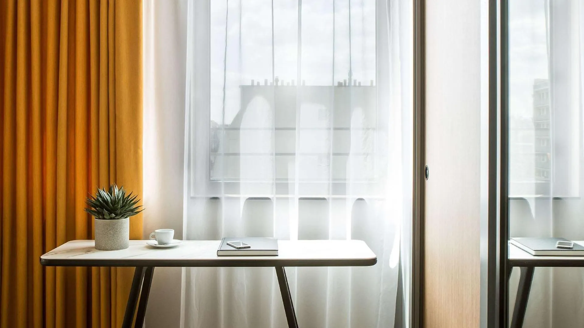 Mercure 17 Batignolles 4*