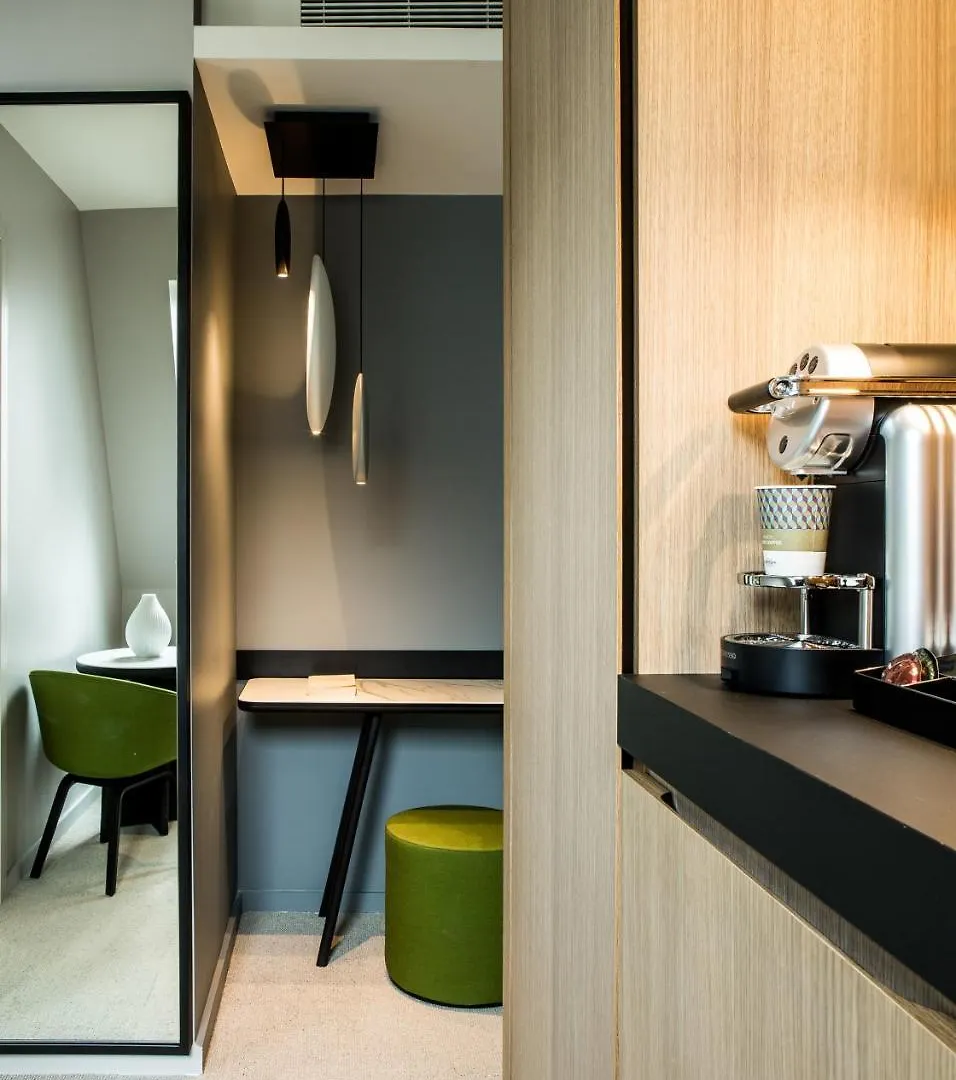 Mercure 17 Batignolles Hotel