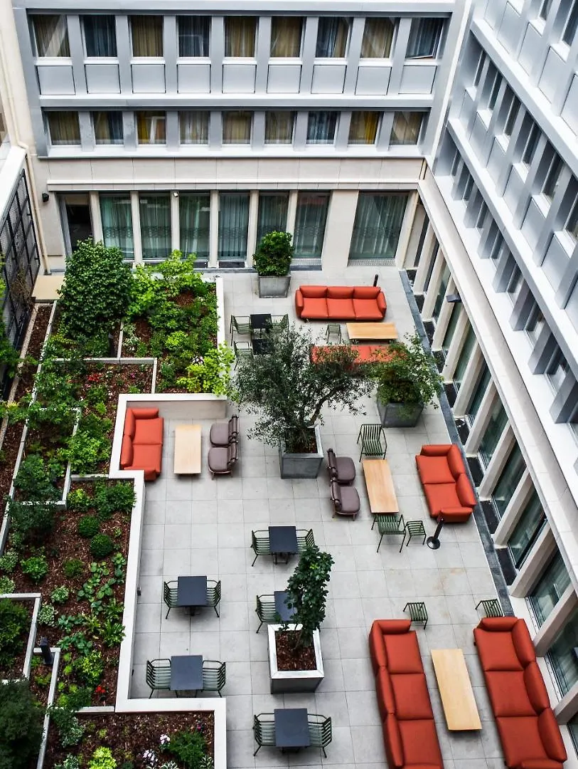 Mercure 17 Batignolles Hotel